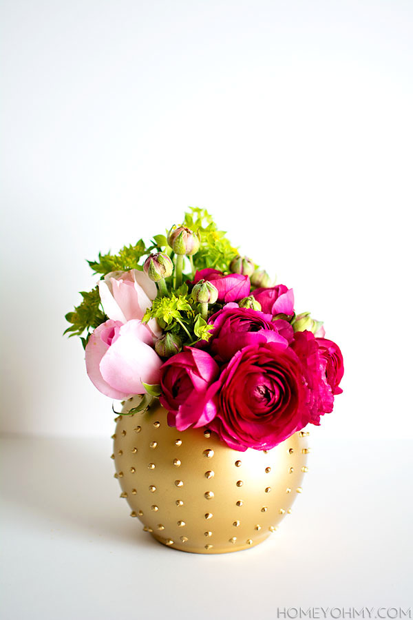 DIY Beaded Vase and Flower Arrangement