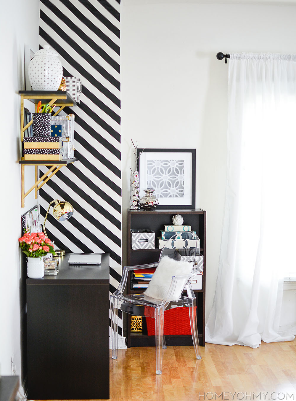 How to create a striped accent wall without paint.