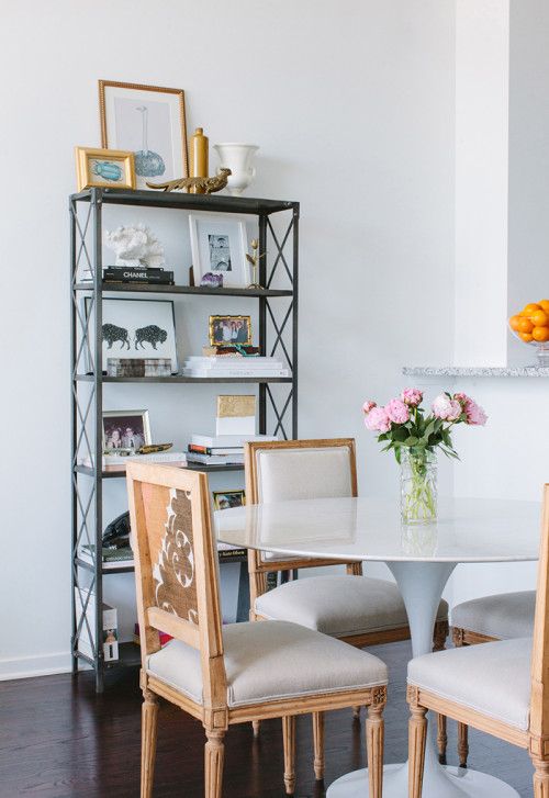 Tulip table with Louis chairs