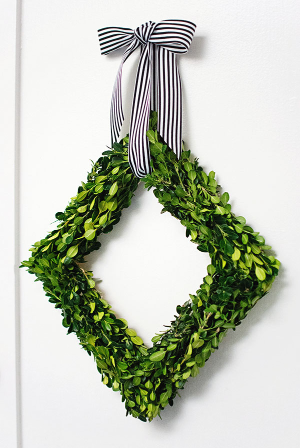 DIY Diamond Boxwood Wreath