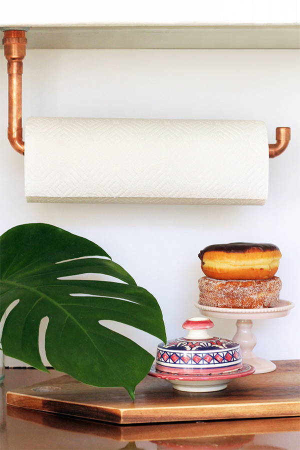 150622-diy-copper-pipe-paper-towel-holder-plain