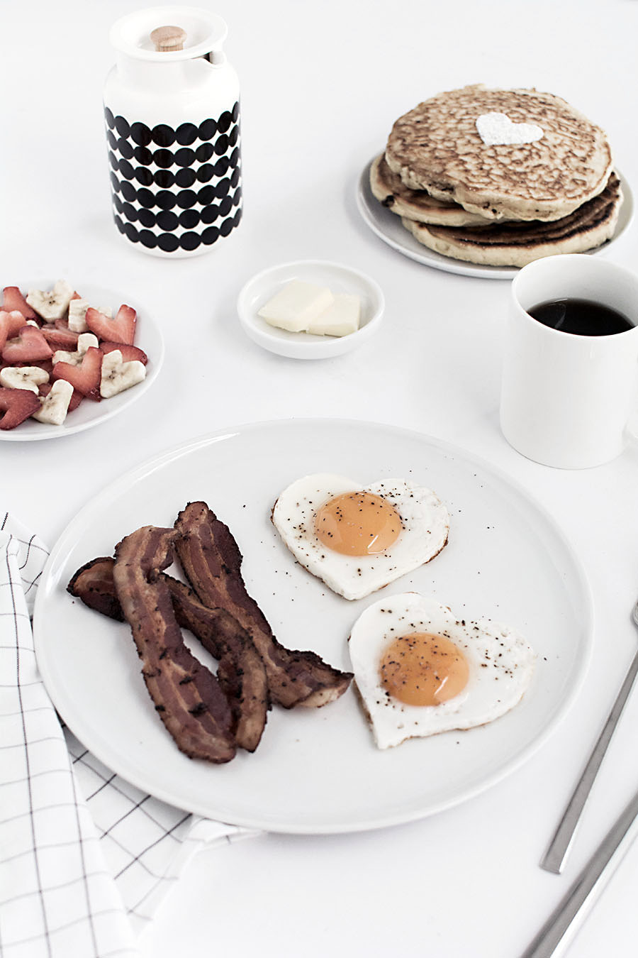 heart-shaped-breakfast-1-2