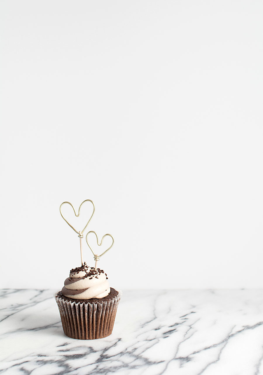 DIY-Gold Heart Cupcake Toppers