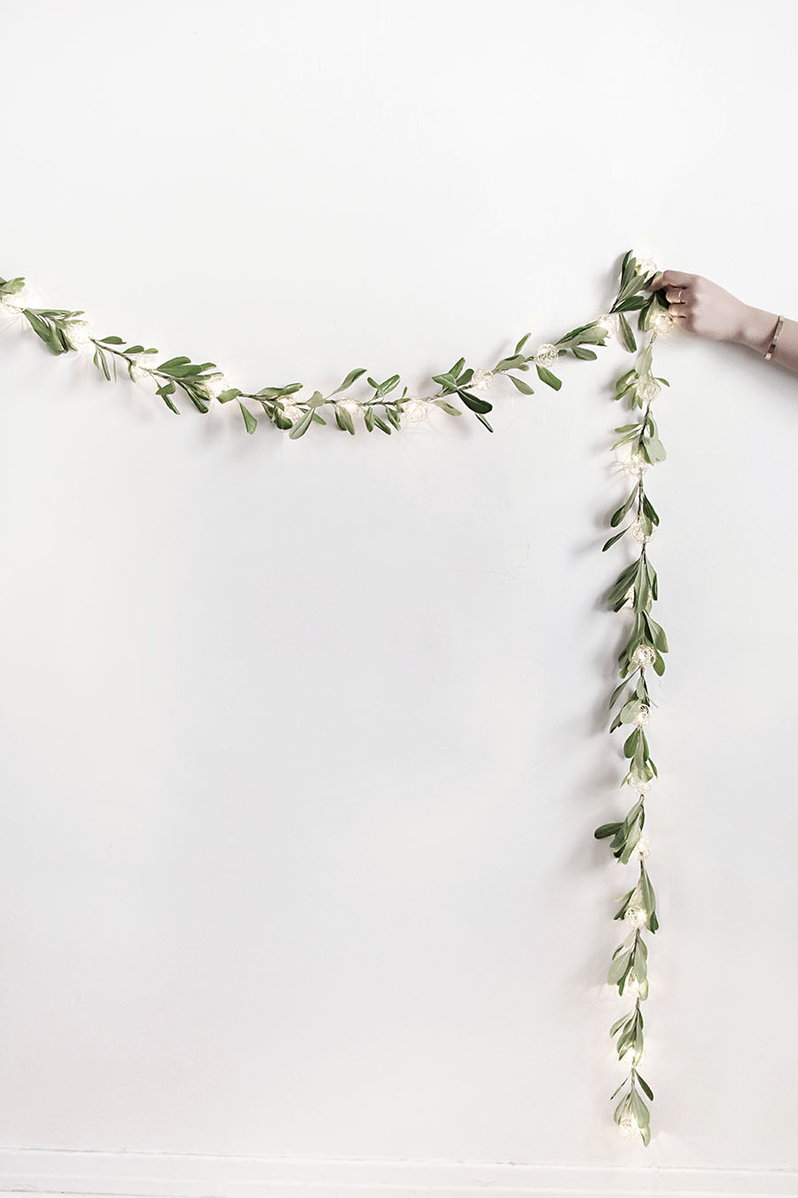 DIY- string light garland
