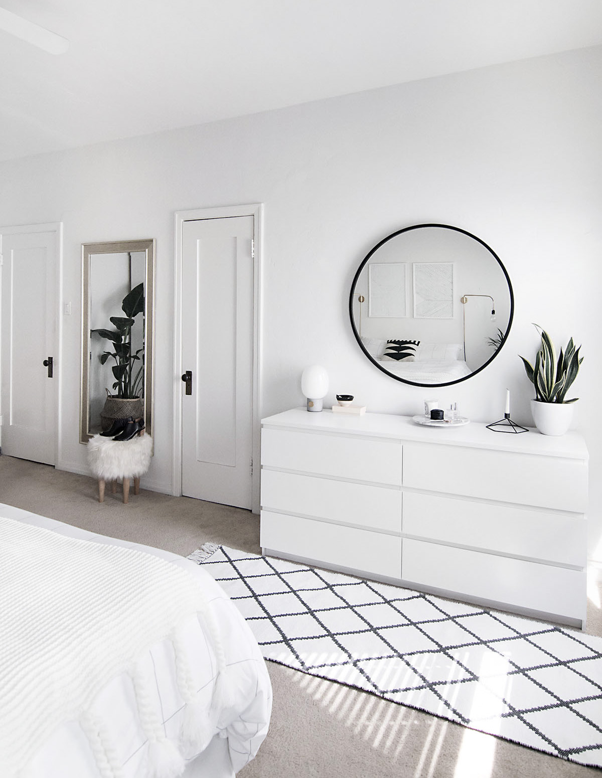 minimal-white-bedroom-2